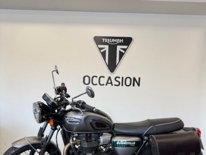 TRIUMPH Bonneville T100 GOLD LINE Edition 4