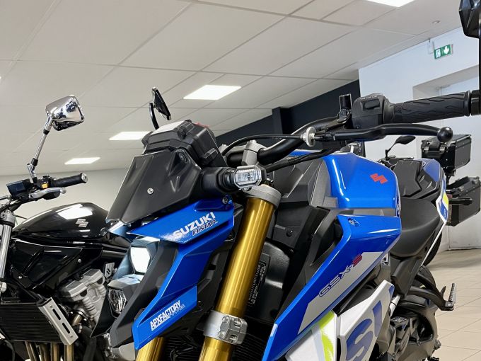 SUZUKI GSX-S 1000 ABS 4
