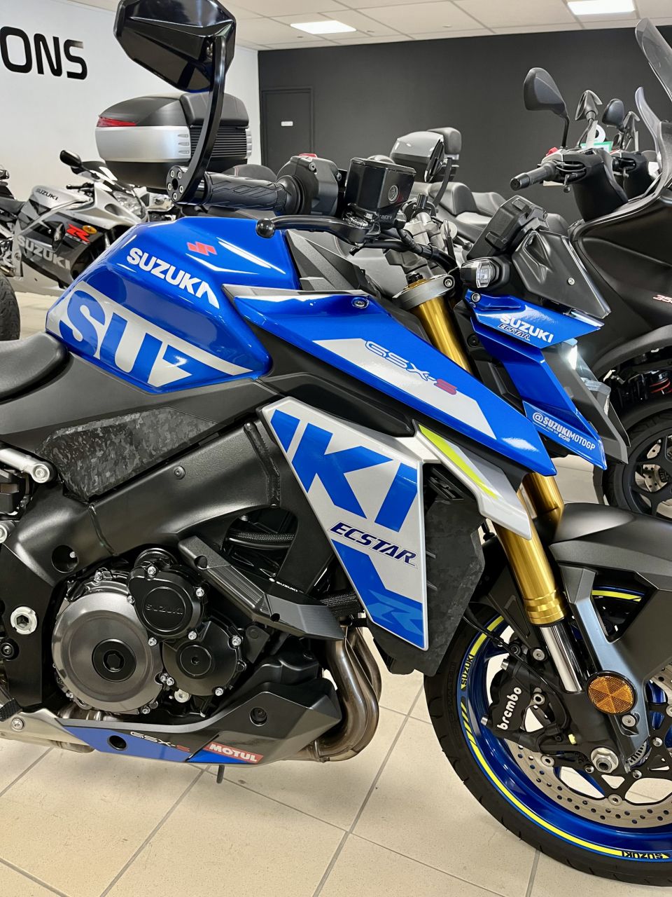SUZUKI GSX-S 1000 ABS 4