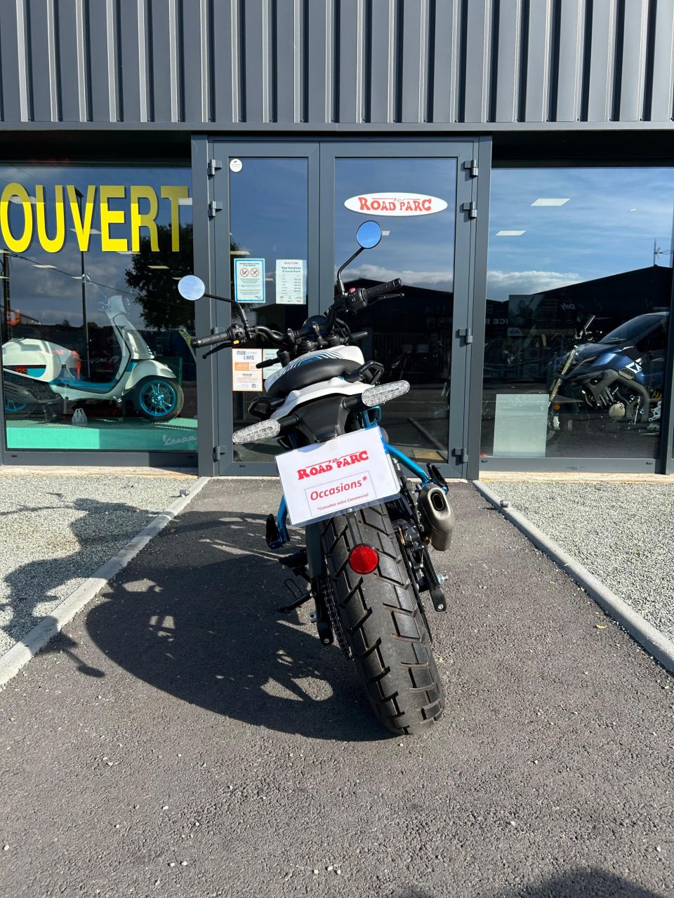 ROYAL ENFIELD Guerilla 450 4