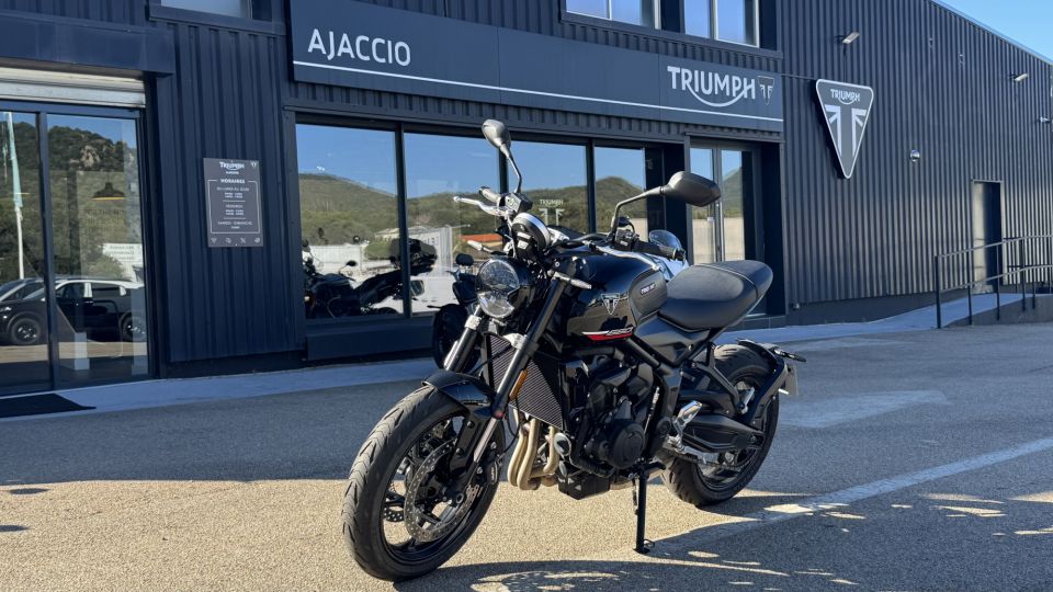 TRIUMPH TRIDENT 660 4