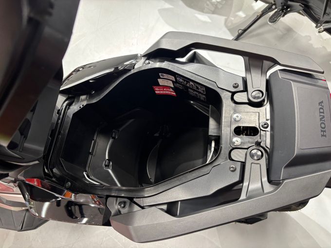HONDA X-ADV 4