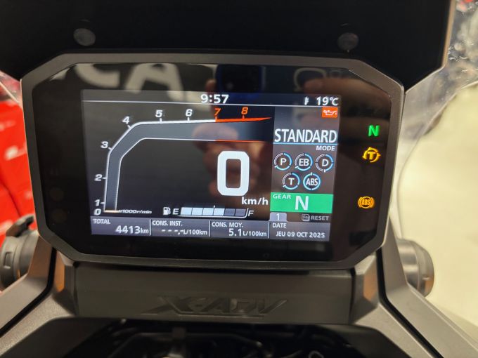 HONDA X-ADV 4