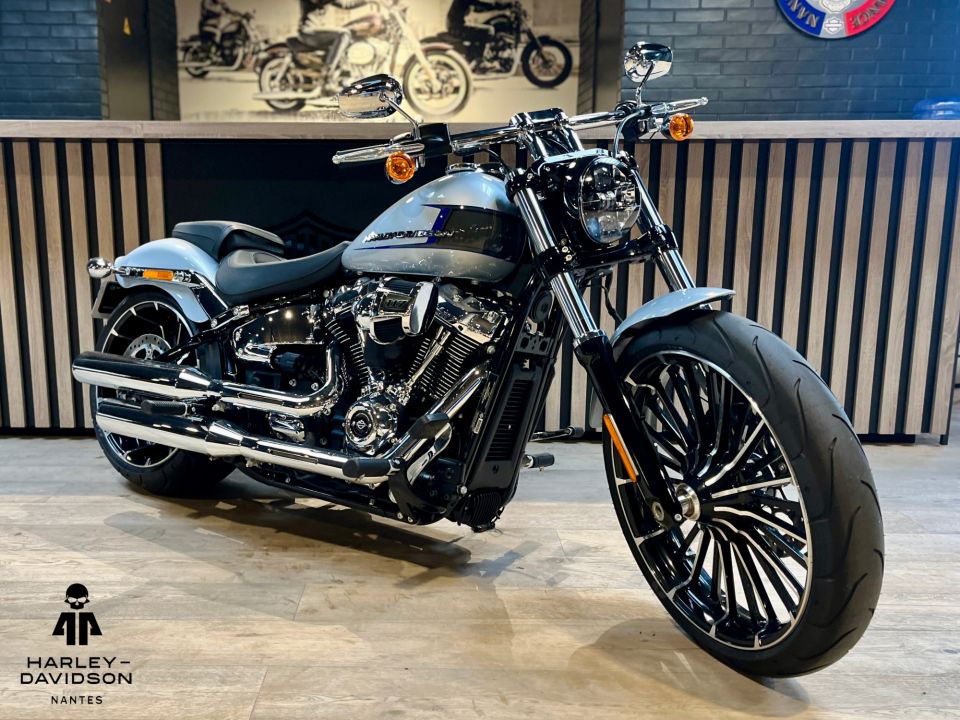 HARLEY-DAVIDSON SOFTAIL BREAKOUT 1923 4