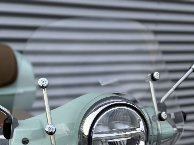VESPA PRIMAVERA 125 4