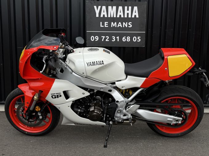 YAMAHA XSR 900 GP 4
