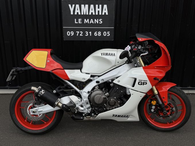 YAMAHA XSR 900 GP 4