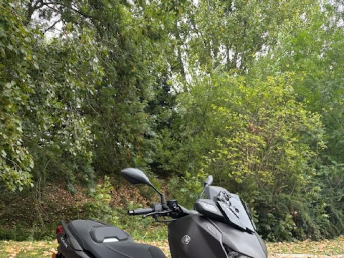 YAMAHA XMAX 125 TECH MAX 4