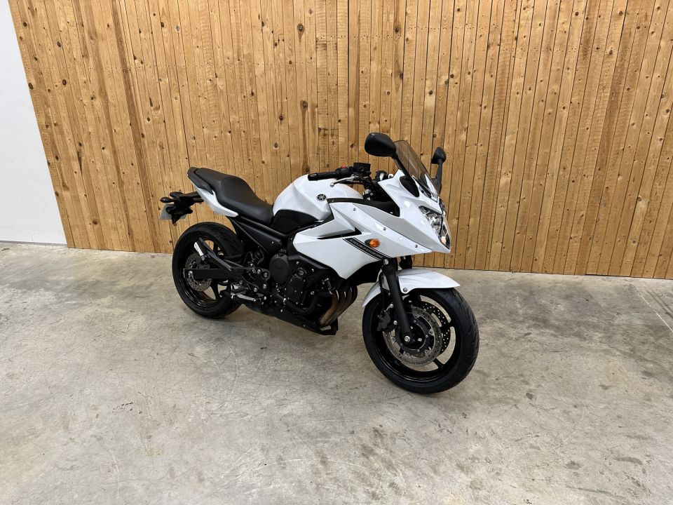 YAMAHA XJ 600 DIVERSION 4