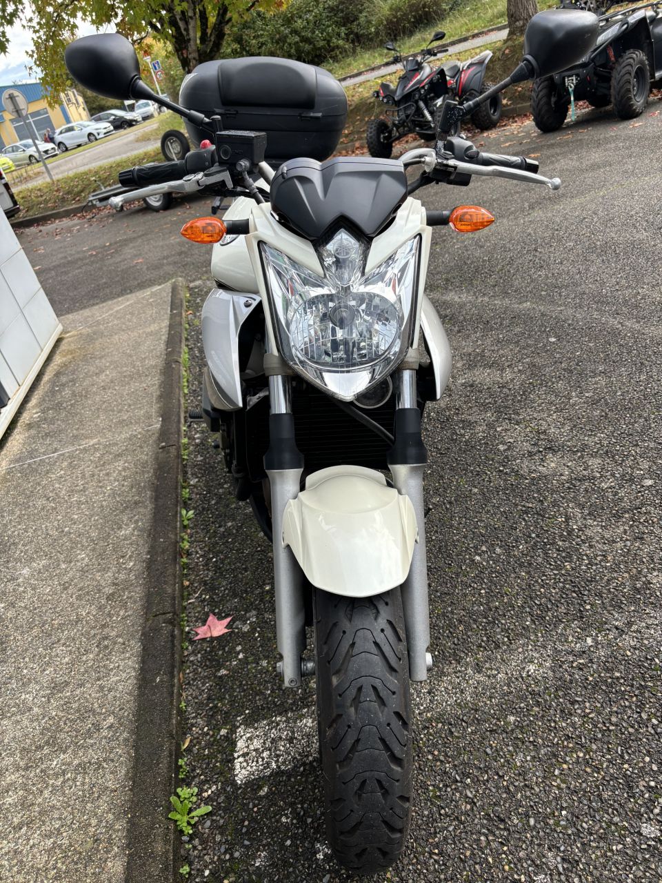 YAMAHA XJ6 (47.5CV) 4