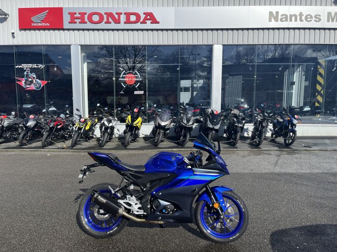YAMAHA YZF125 A 4