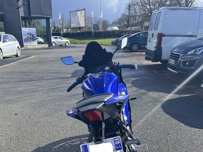 YAMAHA YZF125 A 4