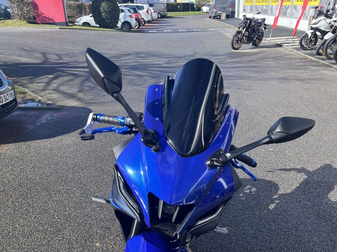 YAMAHA YZF125 A 4
