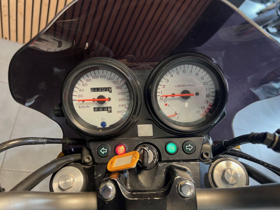 HONDA CB 600 F HORNET 4