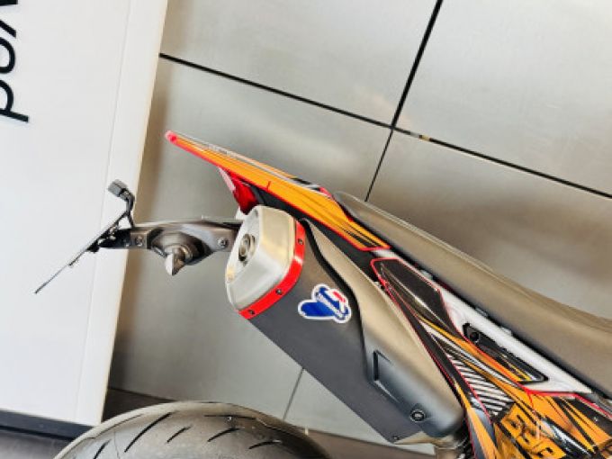 DUCATI HYPERMOTARD 698 4