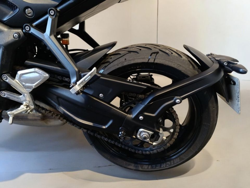 TRIUMPH TRIDENT 660 4