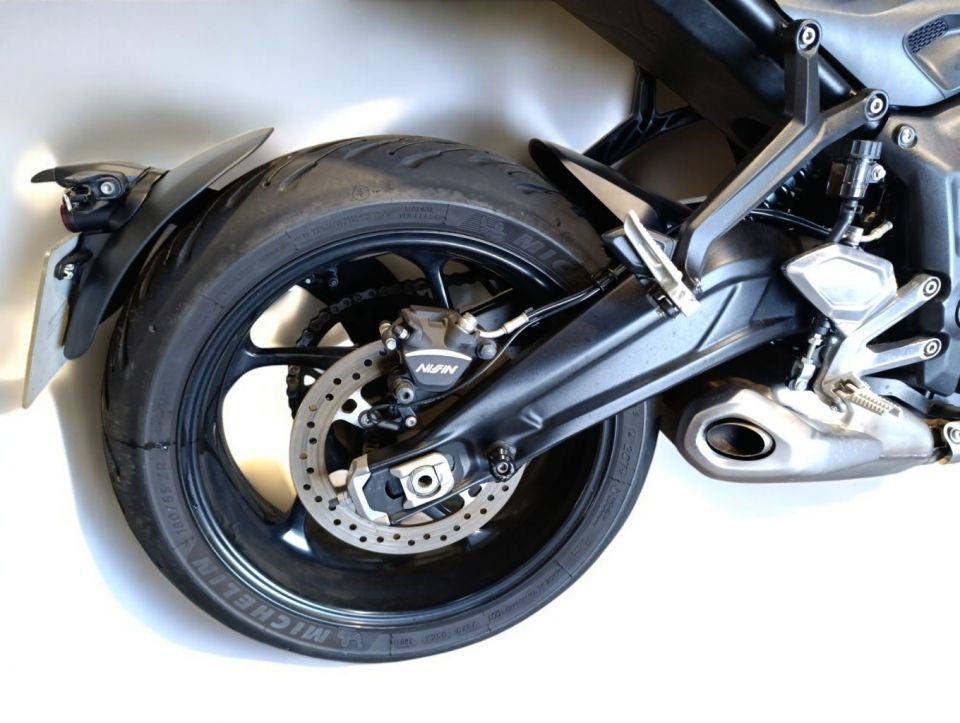 TRIUMPH TRIDENT 660 4