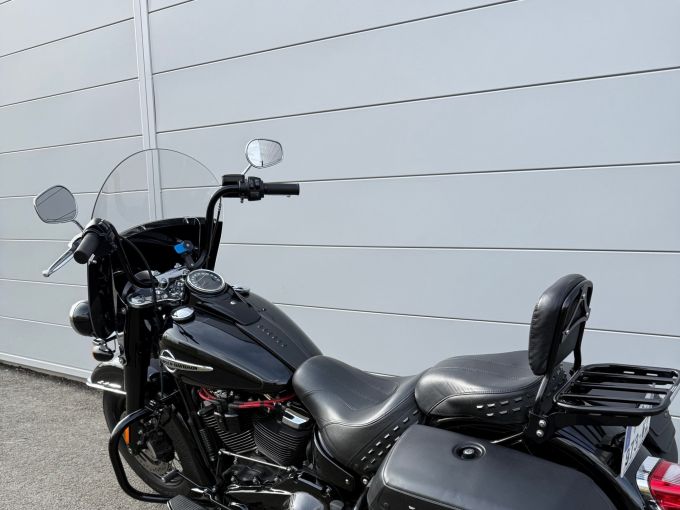 HARLEY-DAVIDSON SOFTAIL HERITAGE 1868 CLASSIC 4