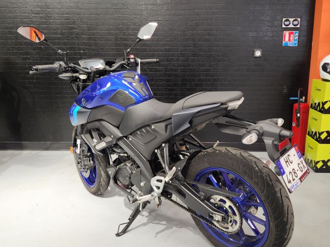 YAMAHA MT-125 ABS 4