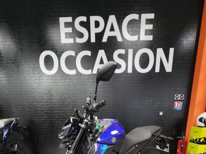 YAMAHA MT-125 ABS 4