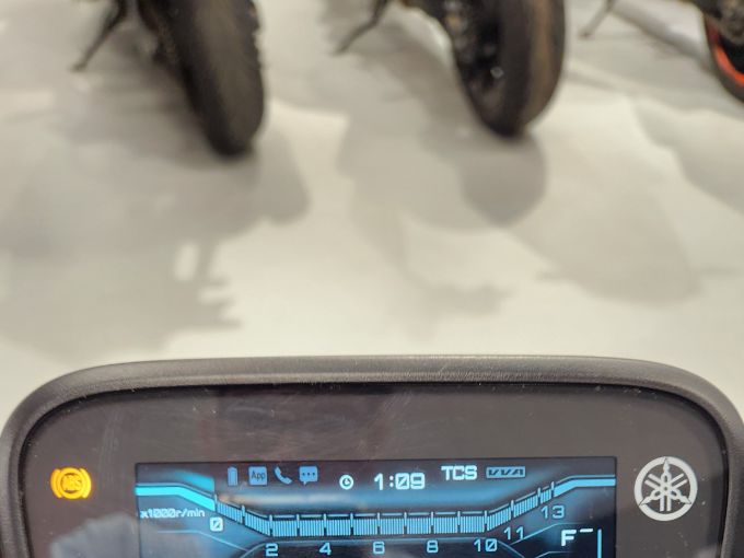 YAMAHA MT-125 ABS 4
