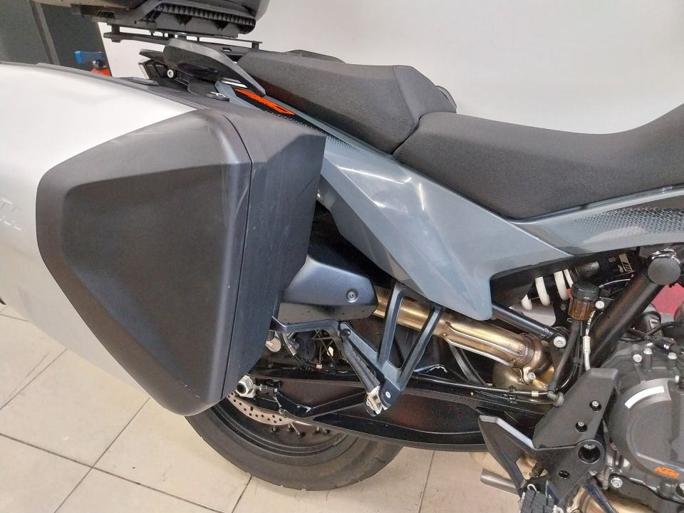 KTM 890 ADVENURE L 4