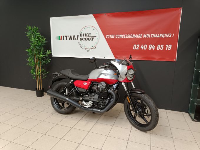 MOTO GUZZI V7 4