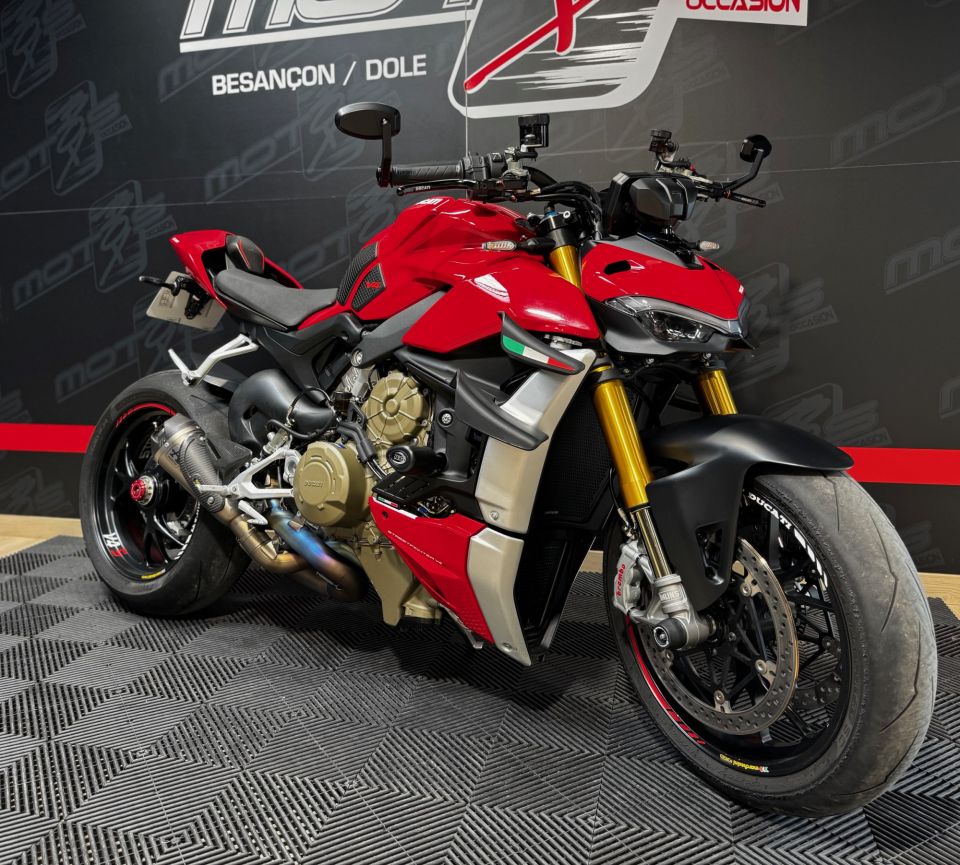 DUCATI STREETFIGHTER V4S 4
