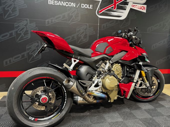 DUCATI STREETFIGHTER V4S 4