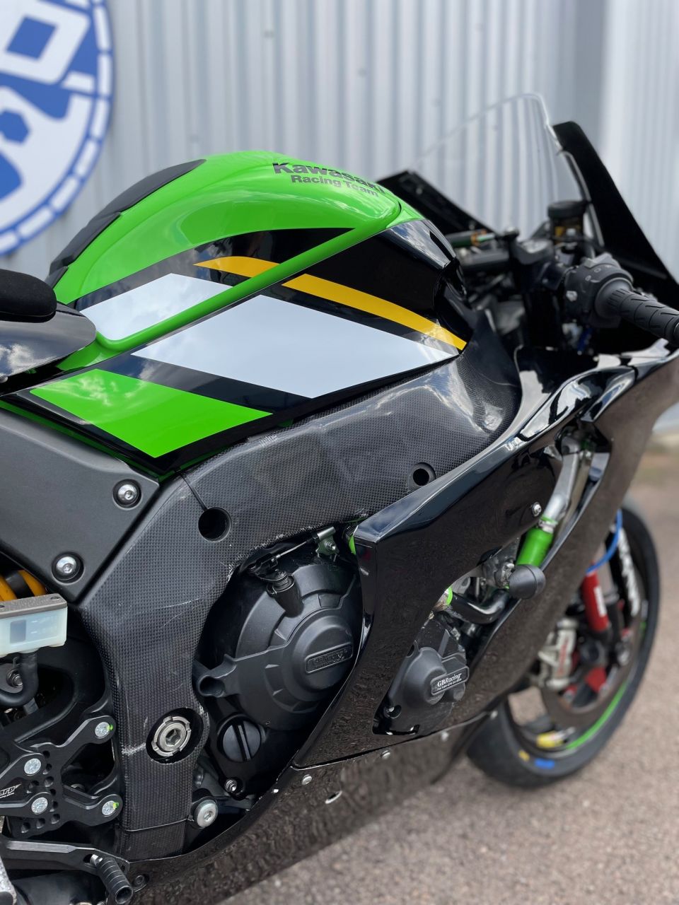 KAWASAKI ZX-10R 4