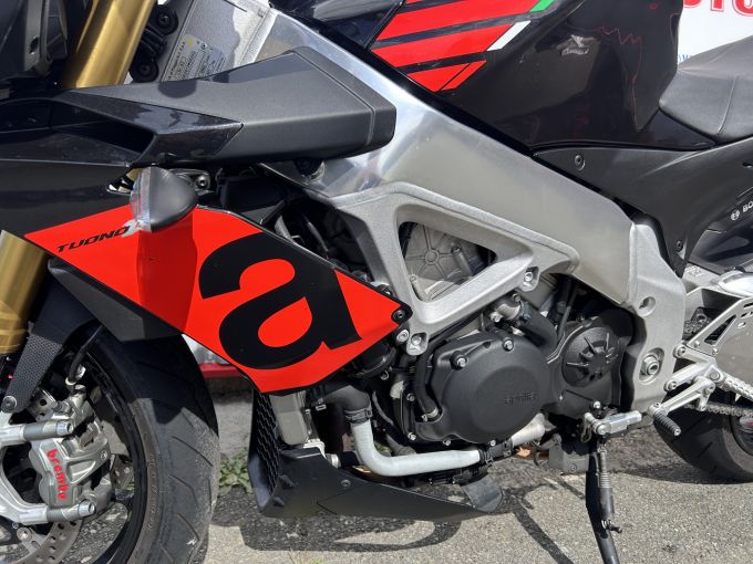 APRILIA TUONO 1100 V4 4