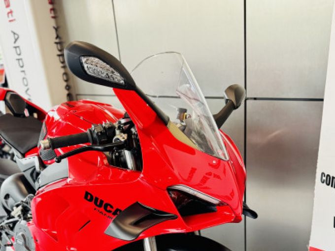 DUCATI PANIGALE 1103 V4 4