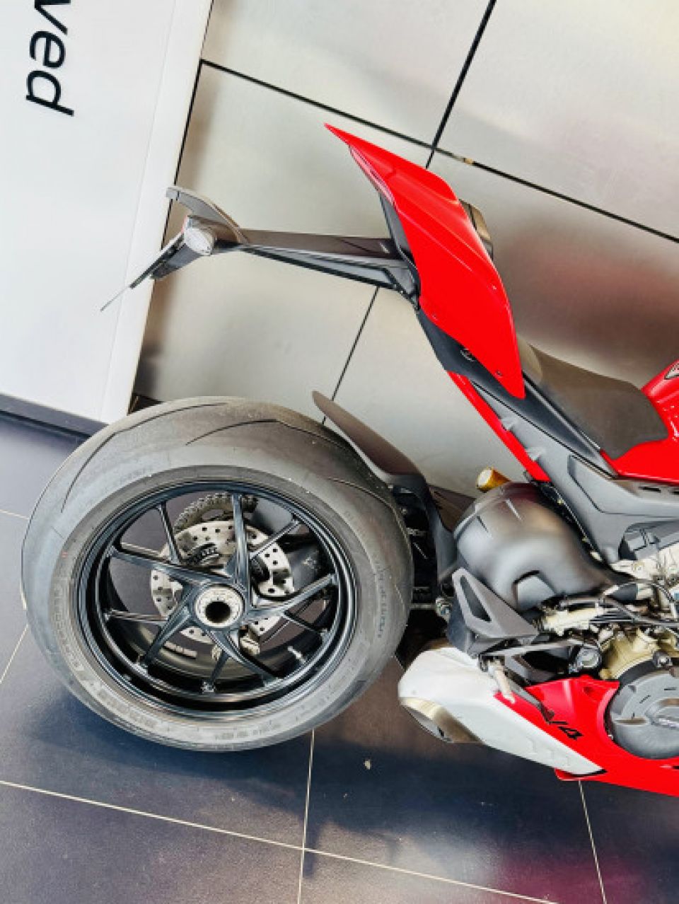 DUCATI PANIGALE 1103 V4 4