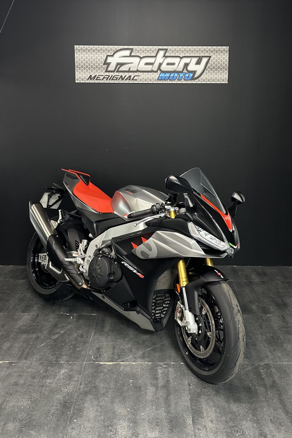 APRILIA RSV4 1100 RR 4