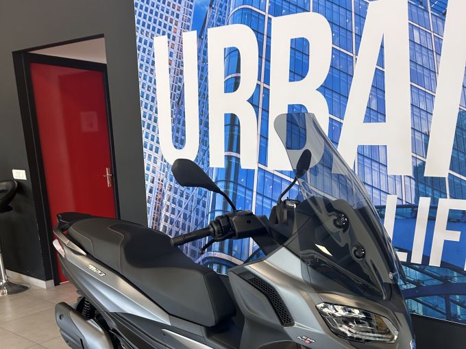 PIAGGIO MP3 530 HPE EXCLUSIVE 4