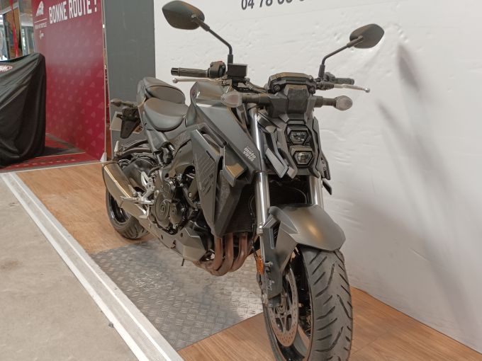 SUZUKI GSX-S 950 4