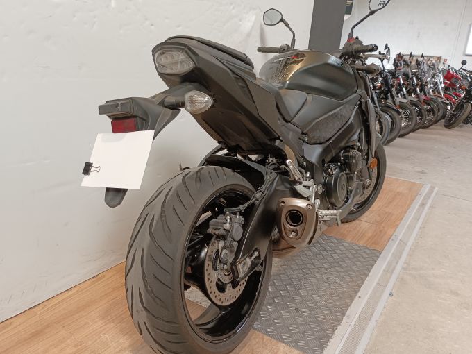 SUZUKI GSX-S 950 4