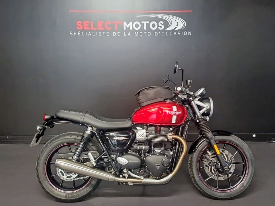 TRIUMPH STREET TWIN  900 4