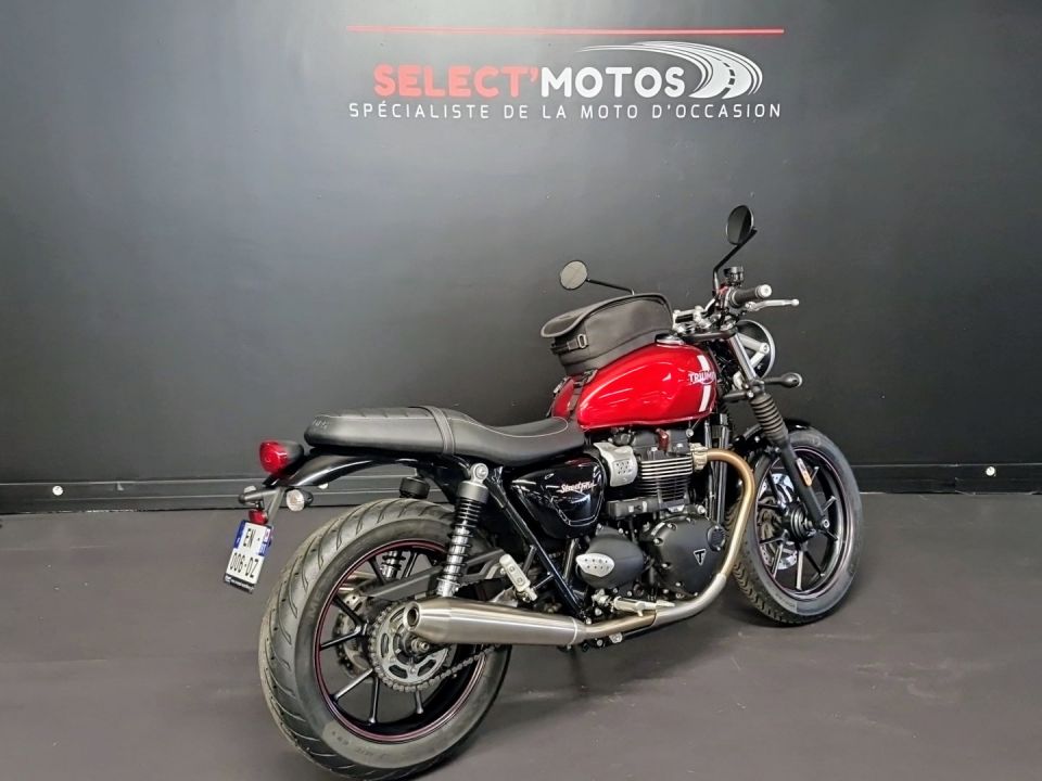 TRIUMPH STREET TWIN  900 4