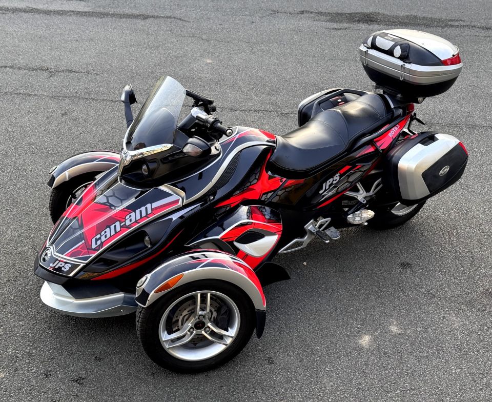 CAN-AM SPYDER RS 4
