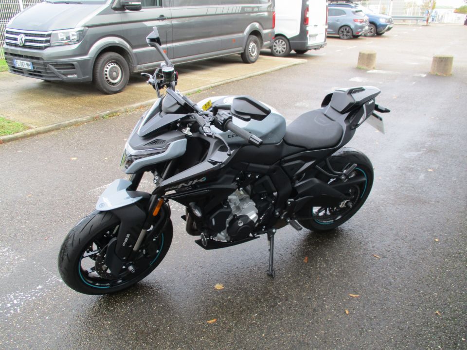 CF MOTO 675 NK 4