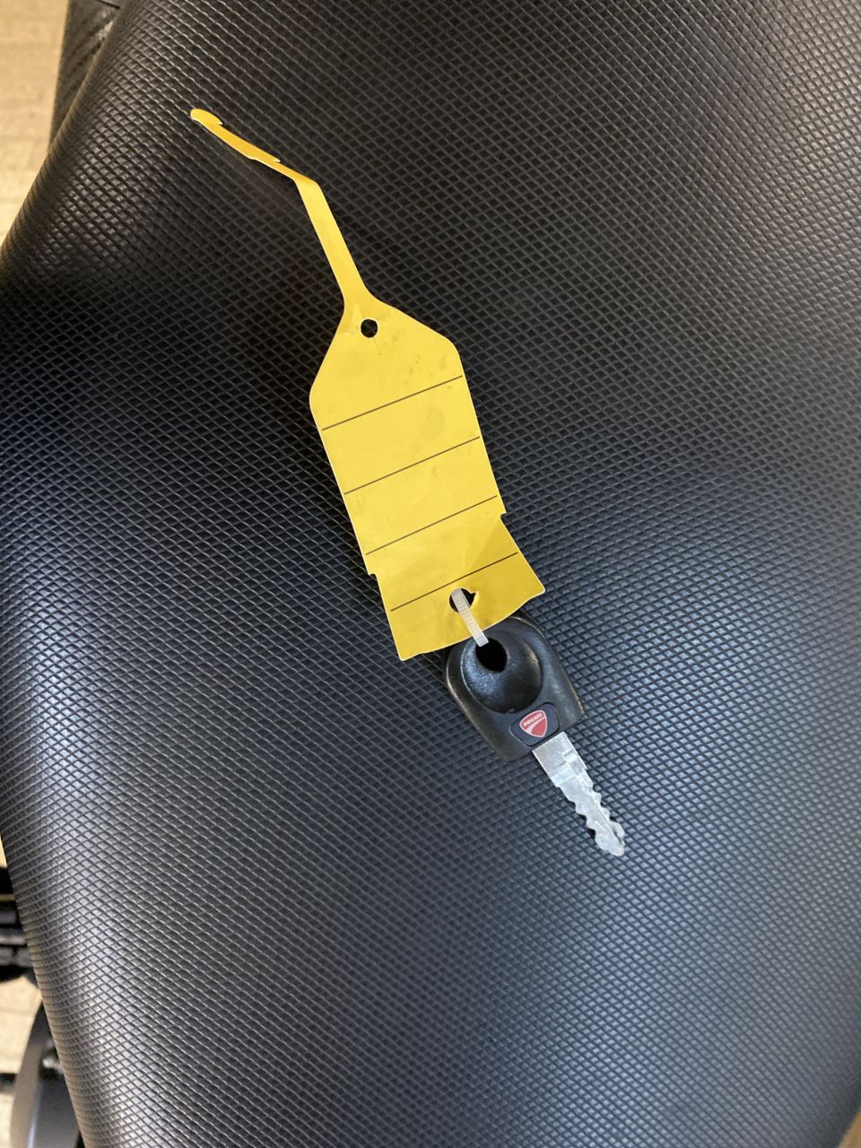 DUCATI HYPERMOTARD 4