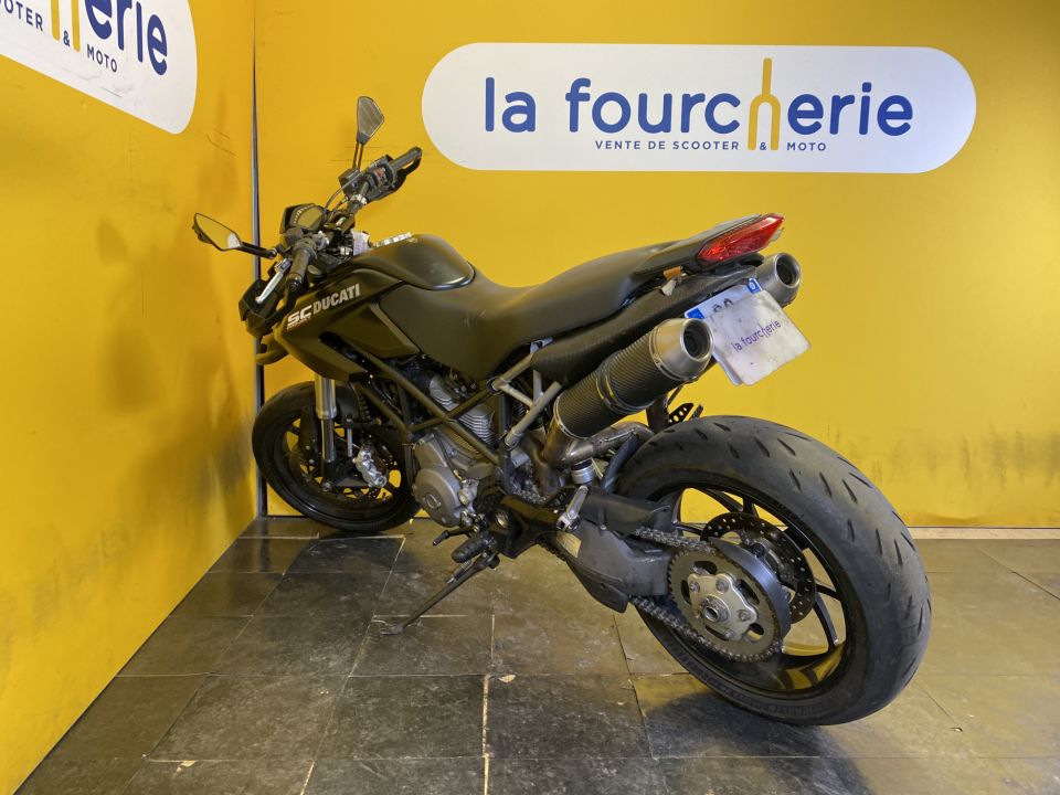 DUCATI HYPERMOTARD 4