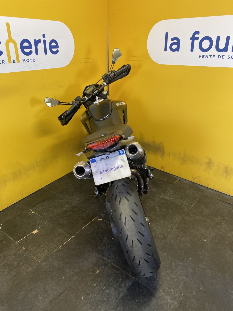 DUCATI HYPERMOTARD 4