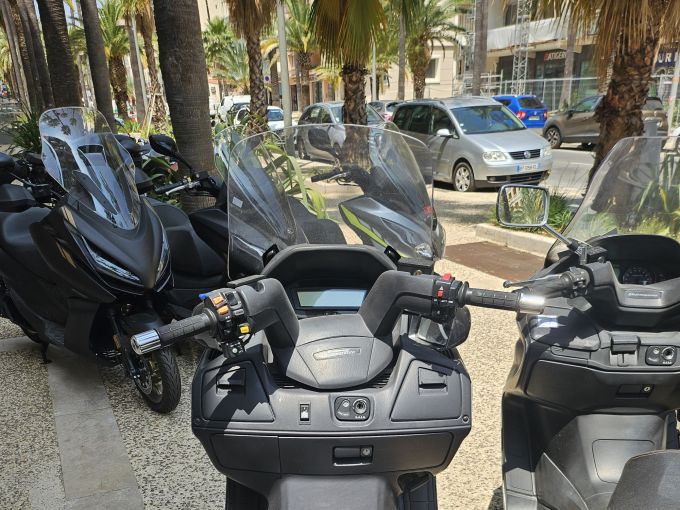SUZUKI BURGMAN 650 4