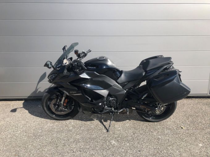 KAWASAKI NINJA 1000 SX TOURER 4