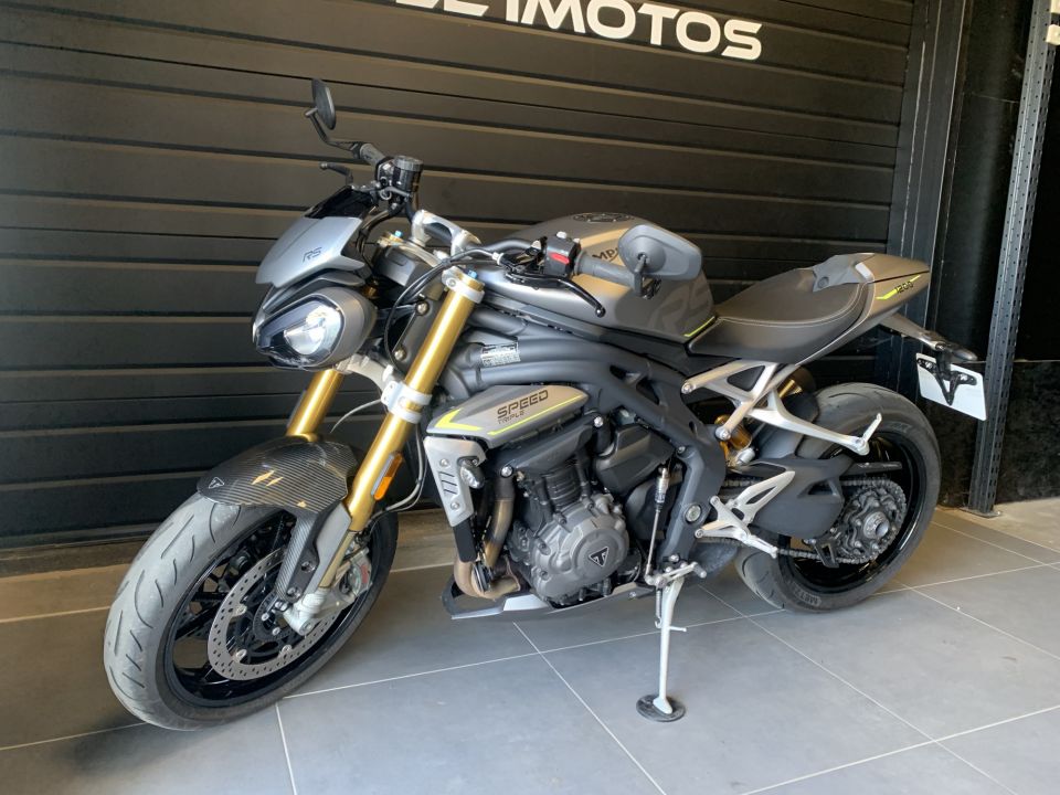 TRIUMPH SPEED TRIPLE 1200 RS 4