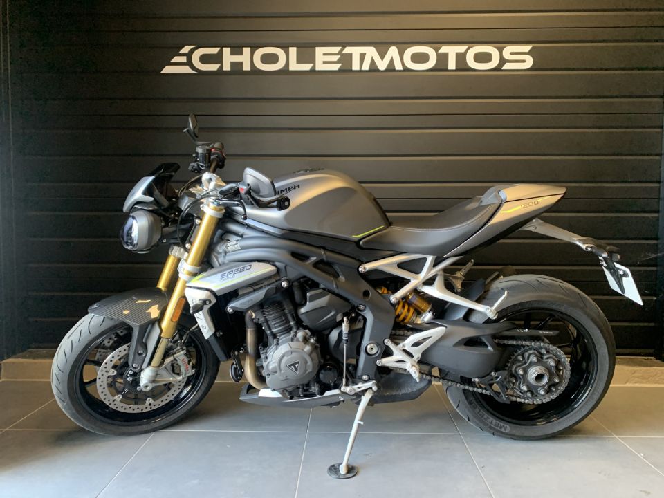 TRIUMPH SPEED TRIPLE 1200 RS 4