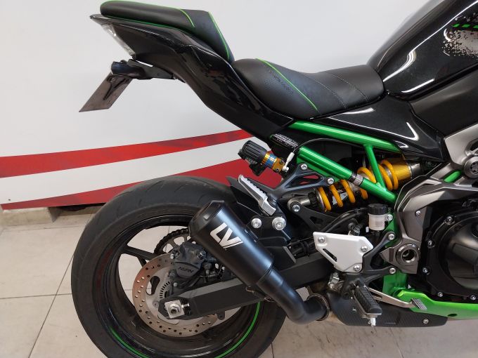 KAWASAKI Z 900 SE 4
