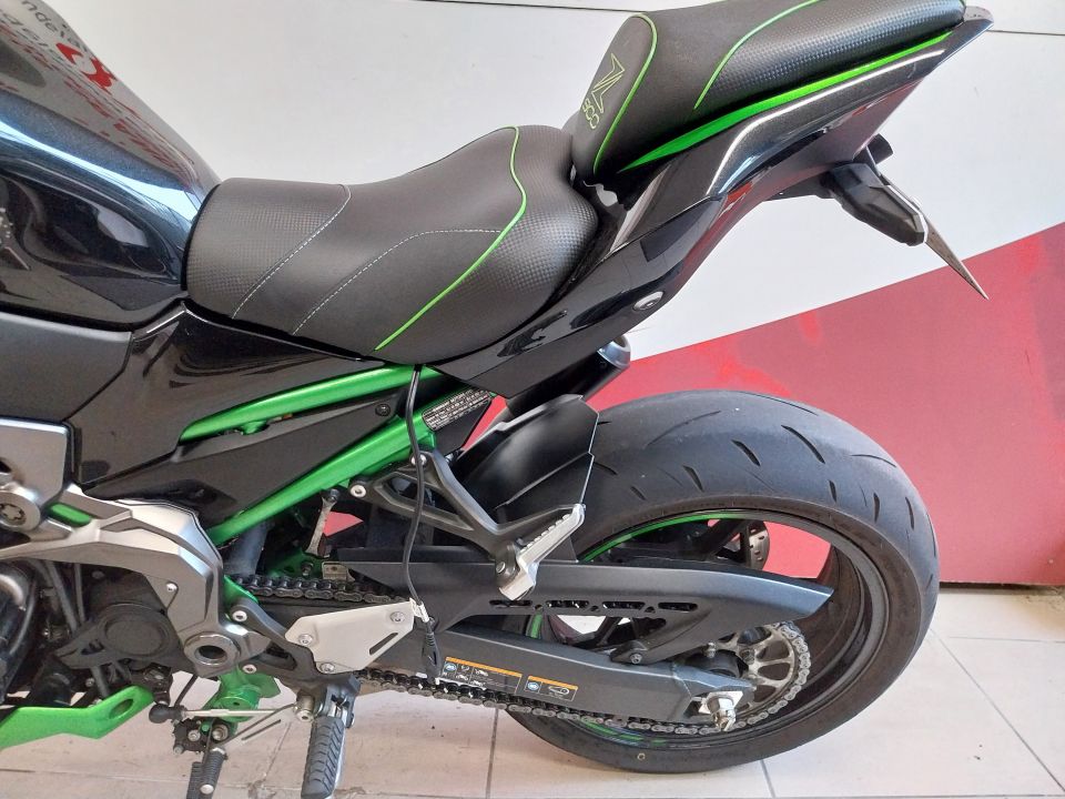 KAWASAKI Z 900 SE 4